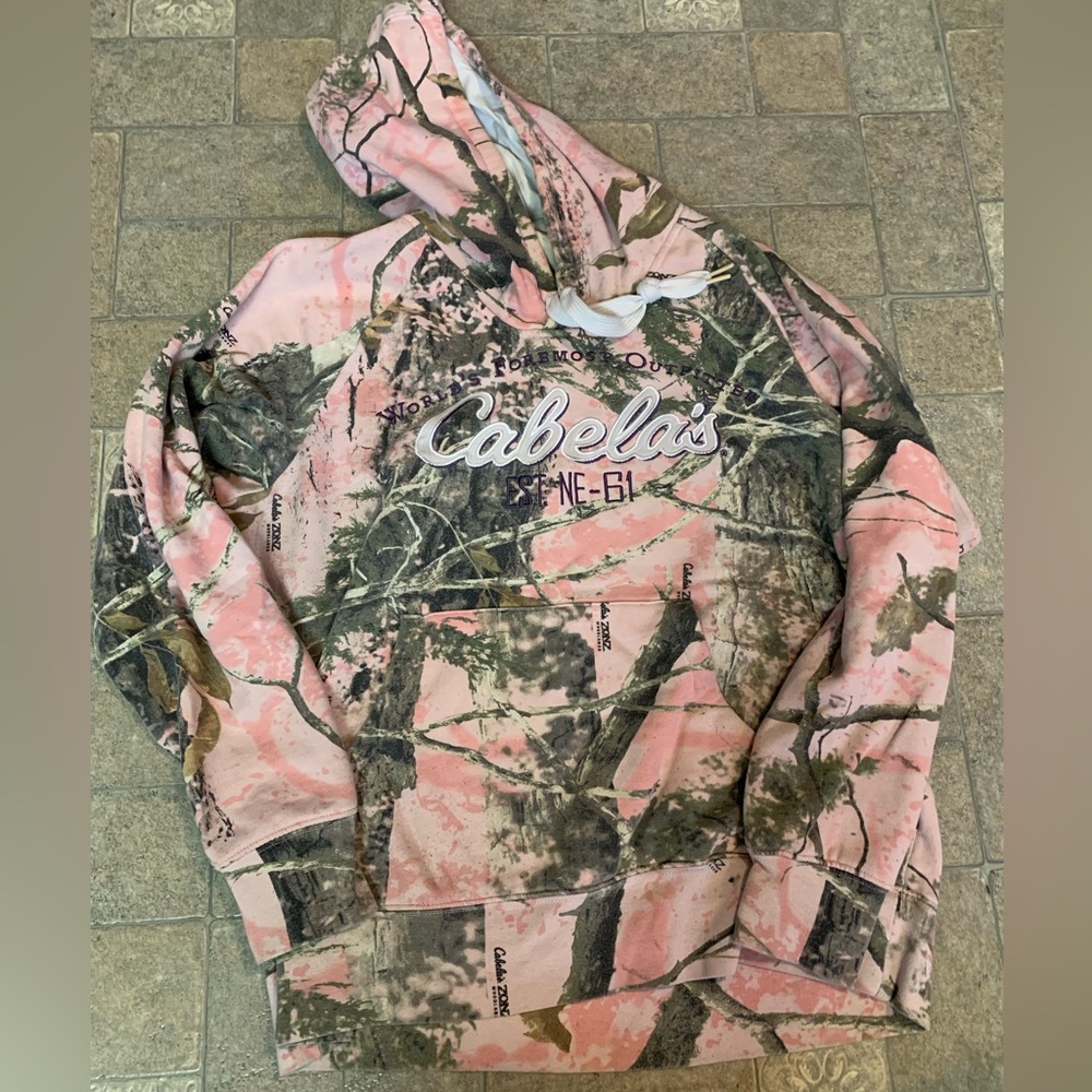 Pink camo Cabelas hoodie